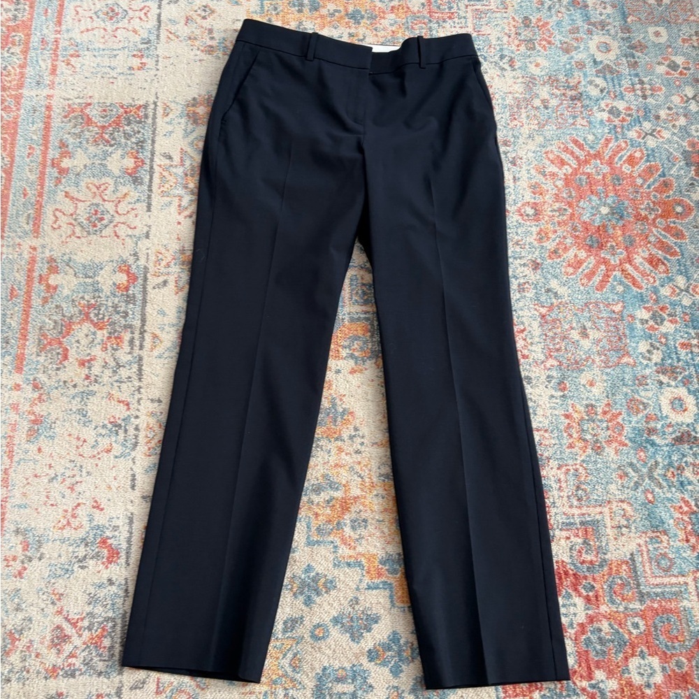 Ann Taylor navy blue “Ann Fit” straight leg trousers/pants